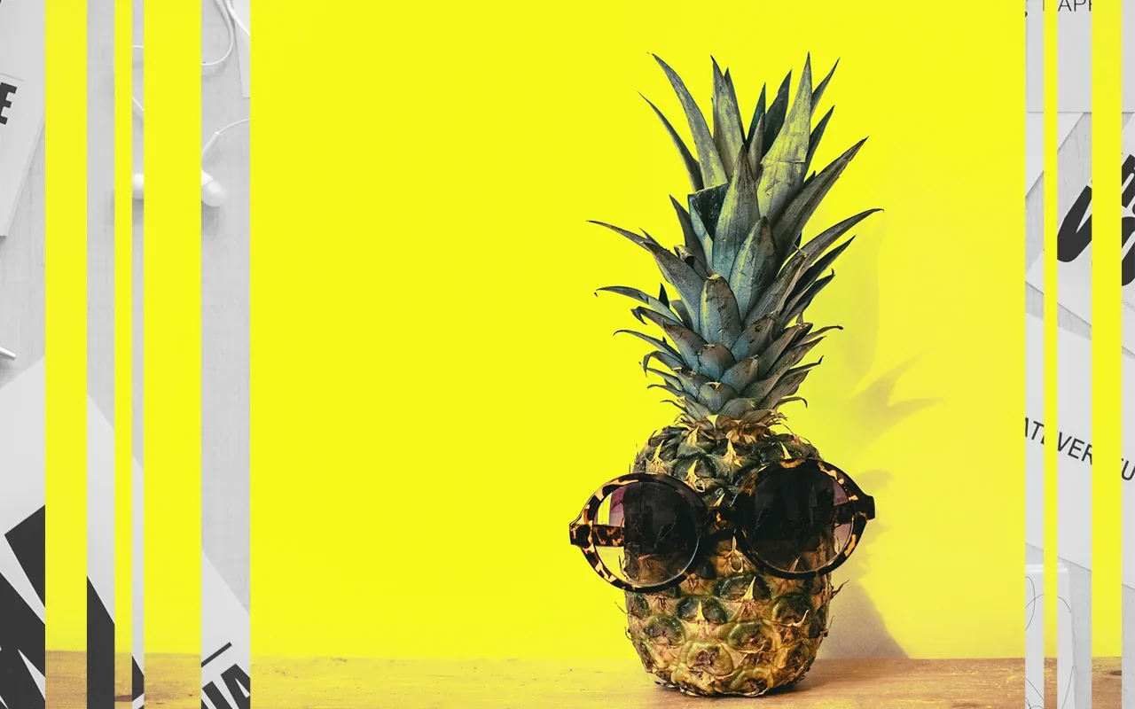 Piña con lentes sobre amarillo: una marca con otra mirada.